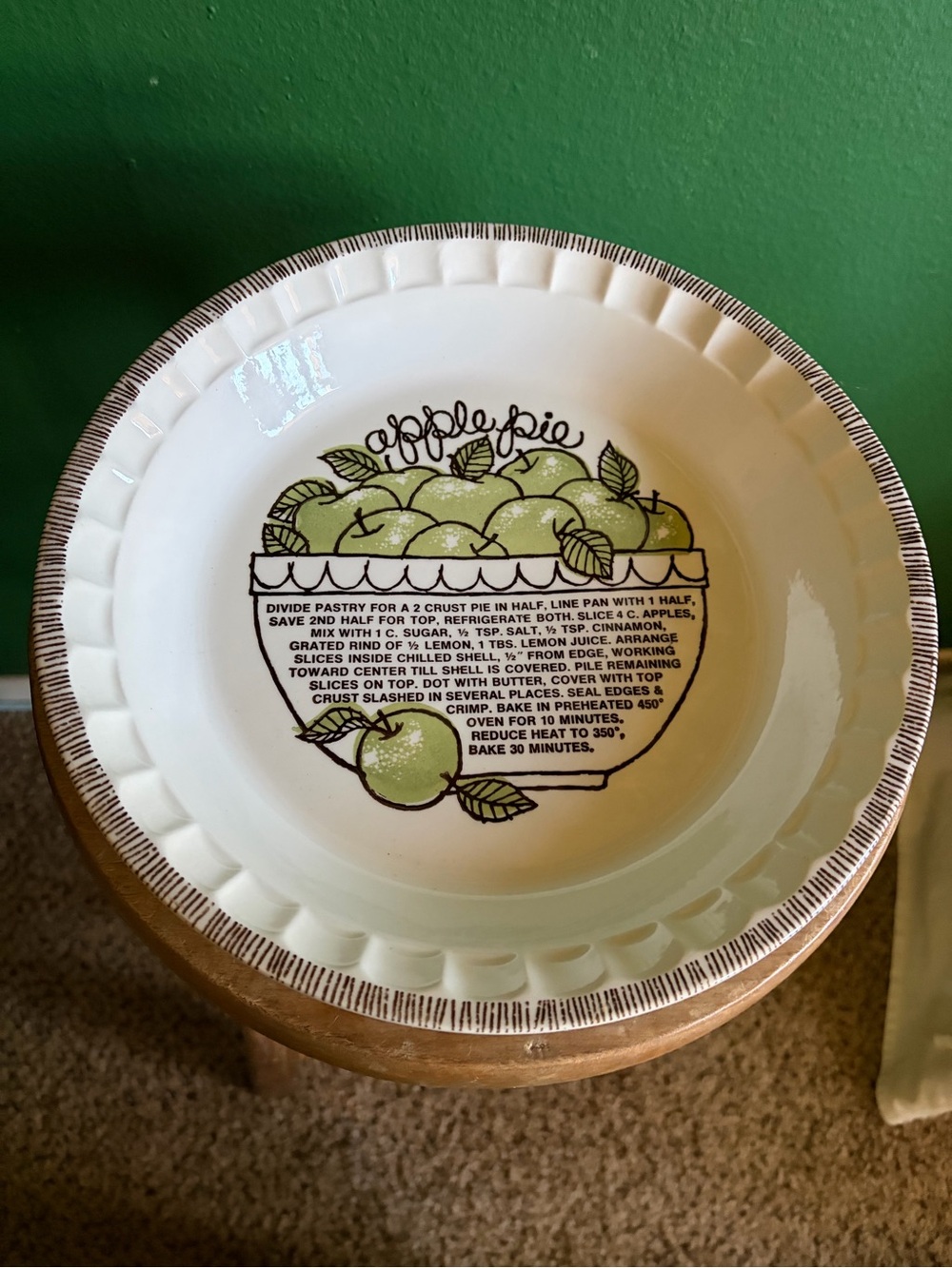 Vintage Royal China Jeannette "Country Harvest" Apple Pie Baking Dish